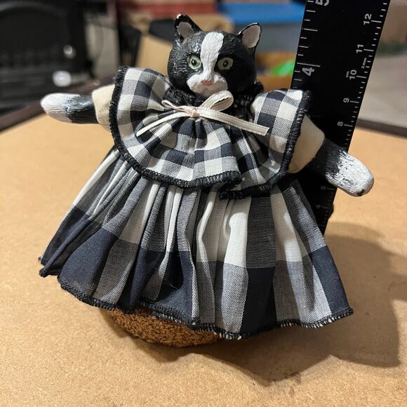 Wisty wonders Inc Crafty cat kitty doll anthropomorphic figurine *Cork bottom - Picture 5 of 16
